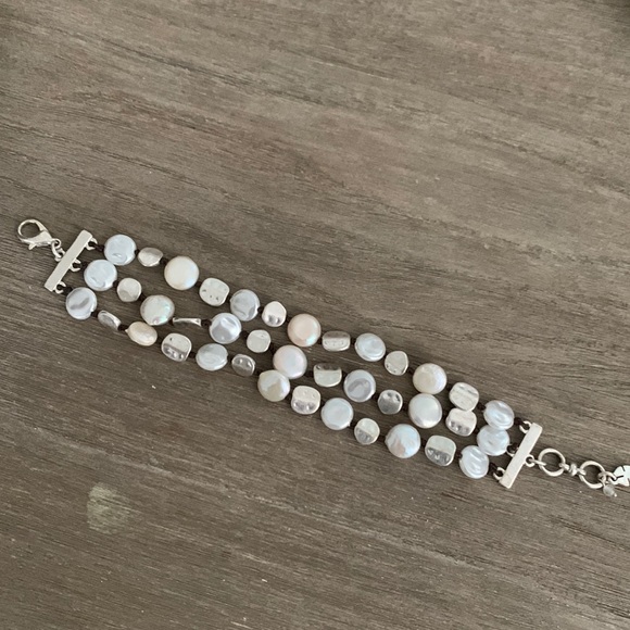 Lucky Brand Jewelry - Lucky brand silver/pearl bracelet